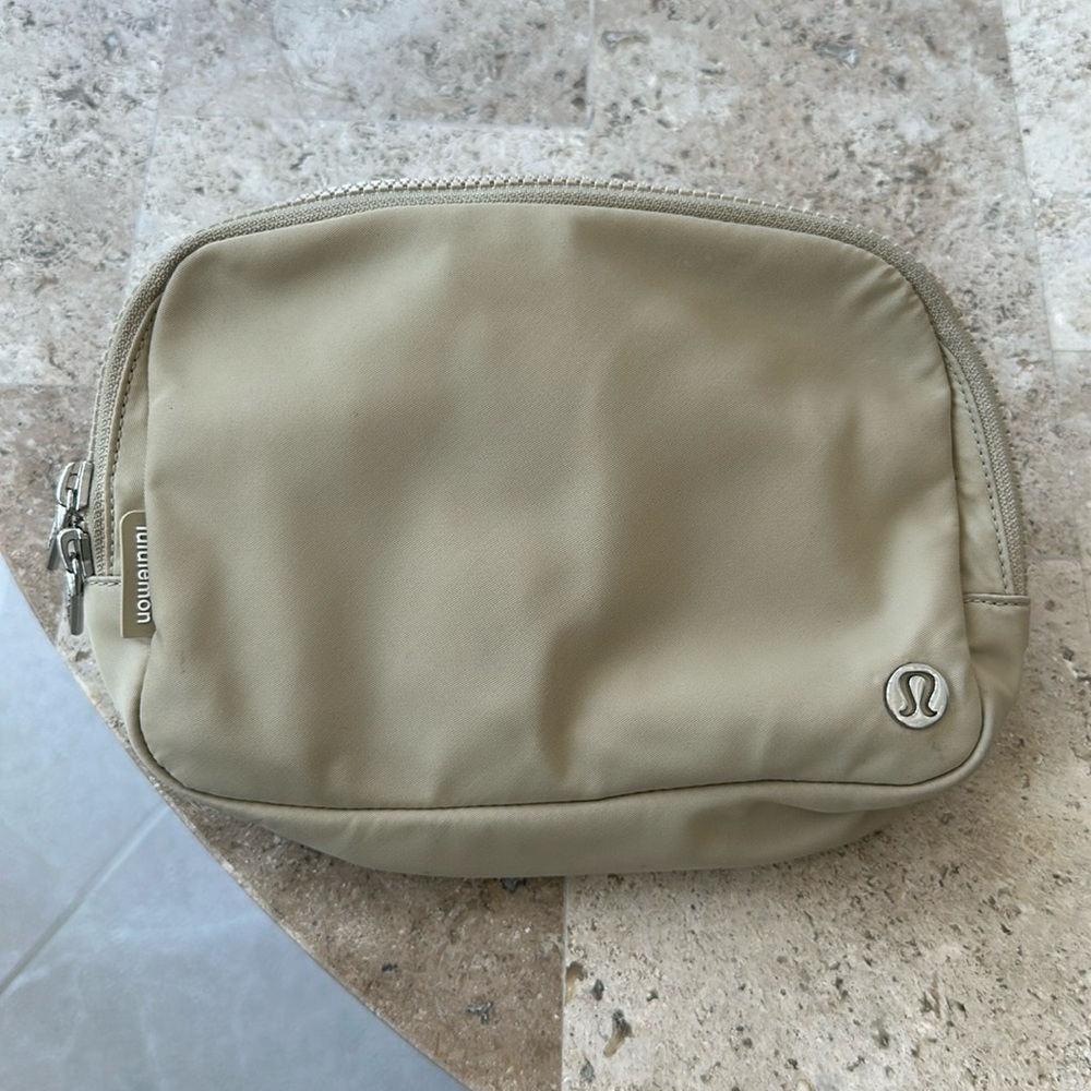 Lululemon Everywhere Belt Bag Large 2L